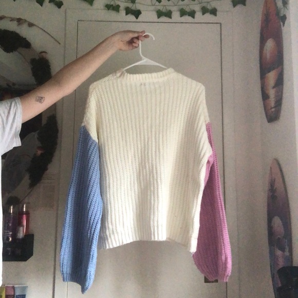 Cute Sweater - Picture 4 of 4